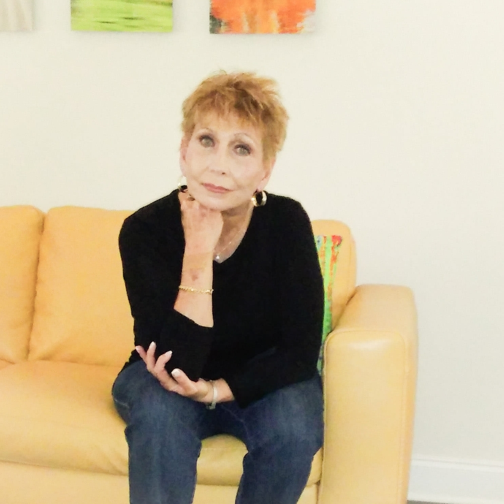 Meet your Posher, Liz